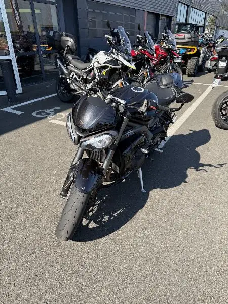 STREET TRIPLE 765 RS