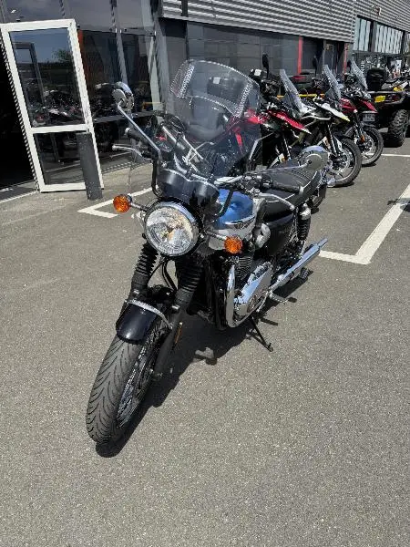 BONNEVILLE T120