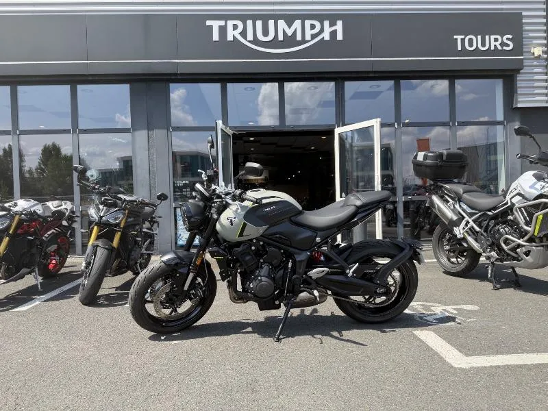 TRIDENT 660