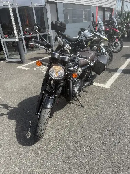 Bonneville T120 Black