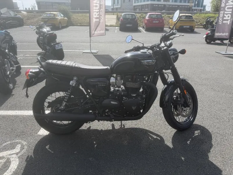 Bonneville T120 Black