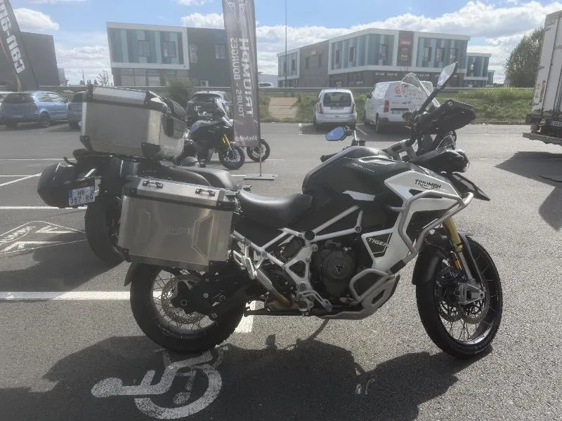 TIGER 1200 RALLY EXPLORER