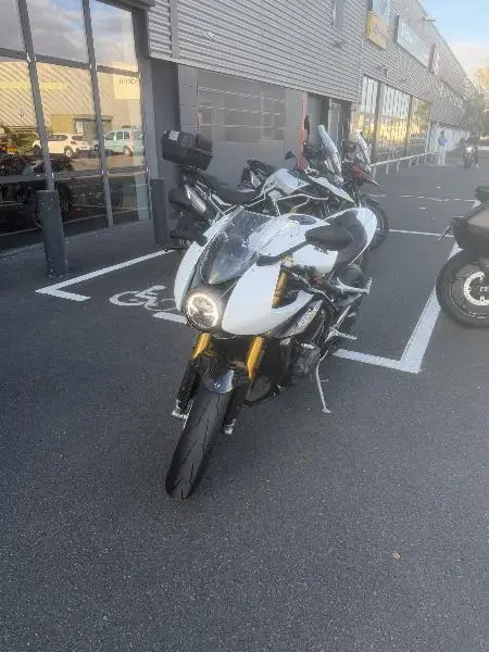SPEED TRIPLE 1200 RR