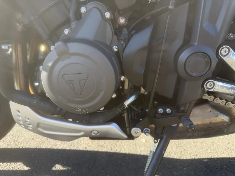 TRIDENT 660