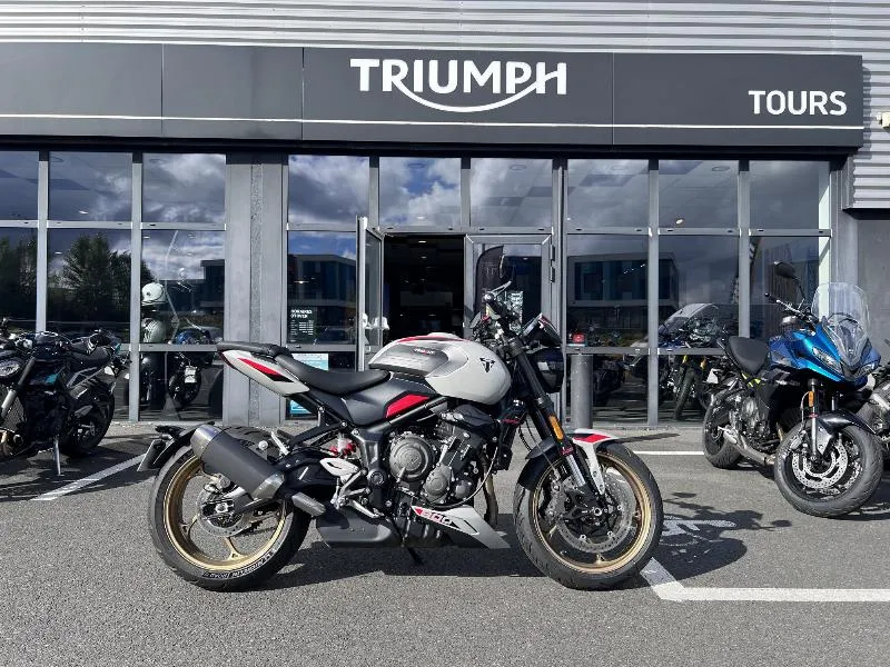 TRIDENT 800