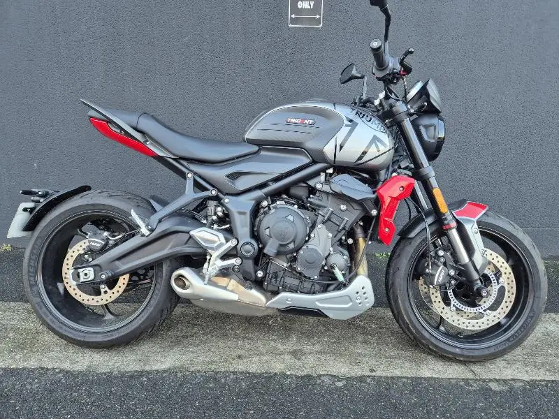 TRIDENT 660