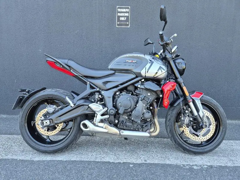 TRIDENT 660