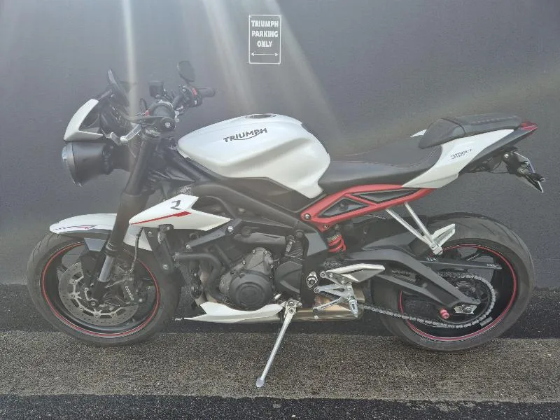 STREET TRIPLE 765 R