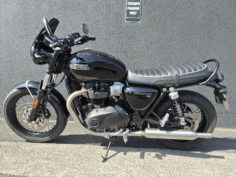 BONNEVILLE T100 900