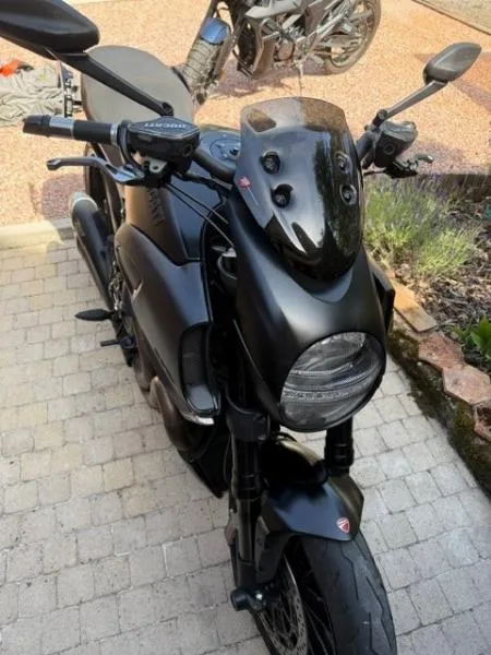 DIAVEL DARK
