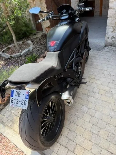 DIAVEL DARK