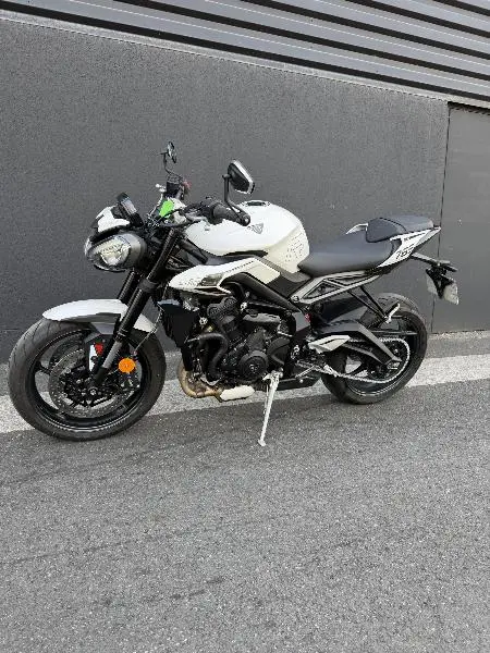 STREET TRIPLE 765 R