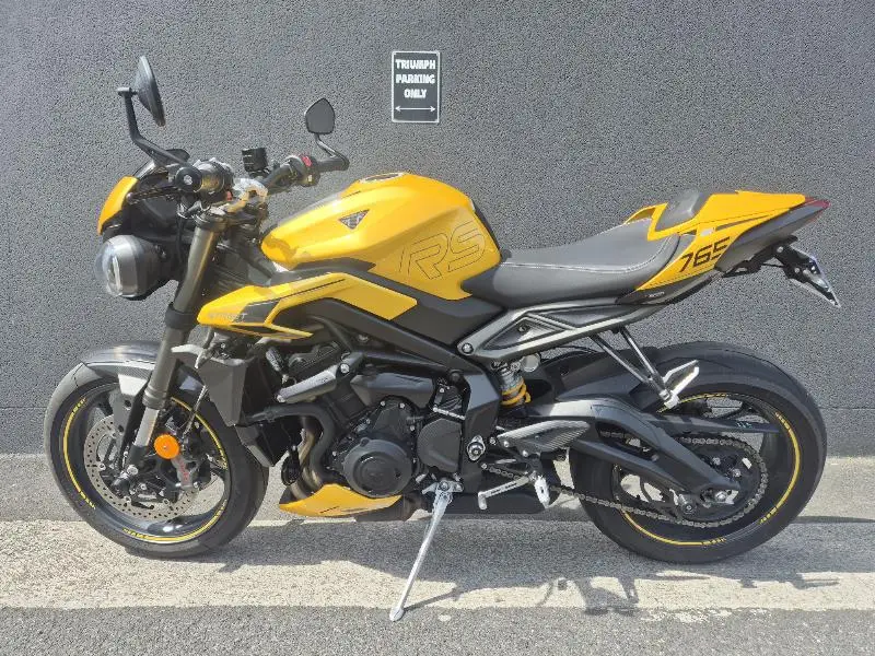 STREET TRIPLE 765 RS