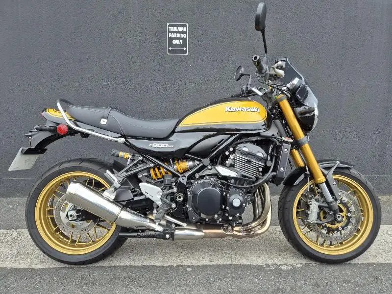 Z 900