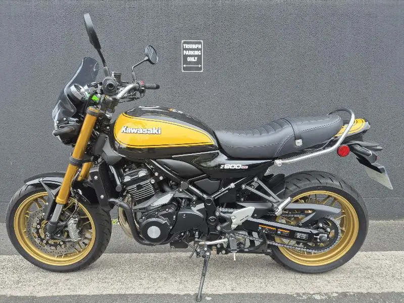 Z 900
