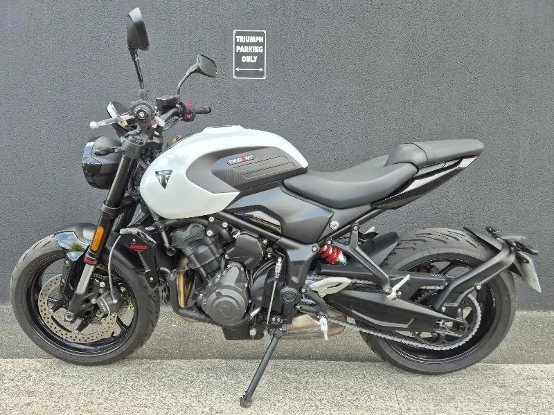TRIDENT 660