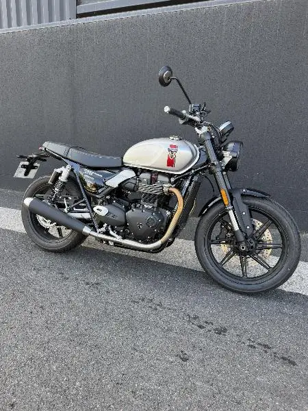 SPEED TWIN 900
