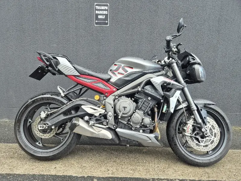 STREET TRIPLE 765 RS