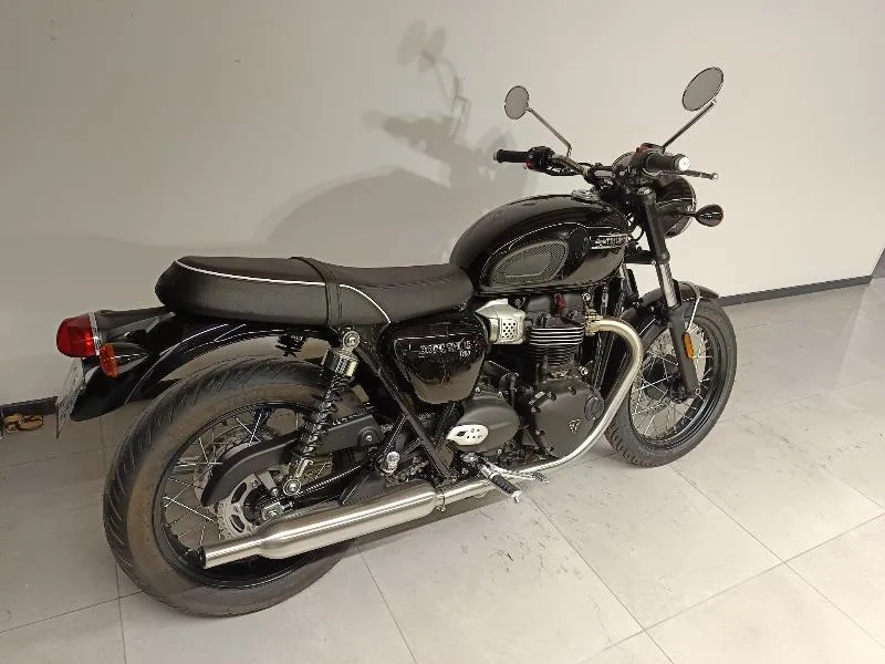 Bonneville T100