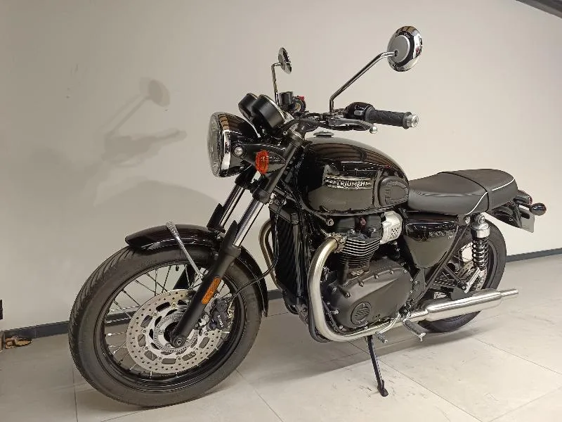 Bonneville T100