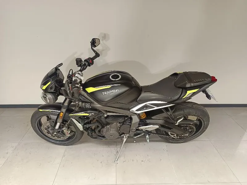 STREET TRIPLE 765 RS