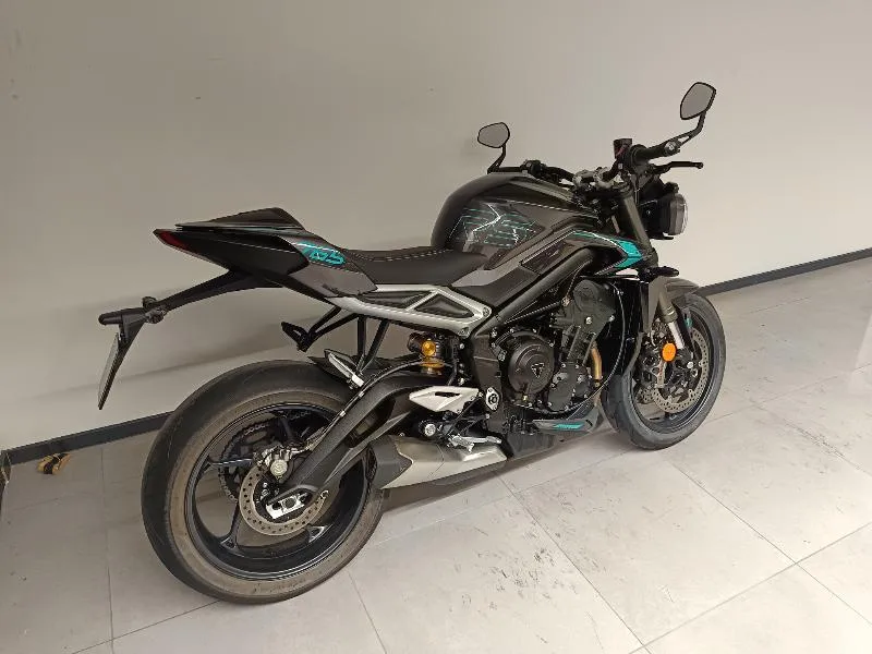 STREET TRIPLE 765 RS