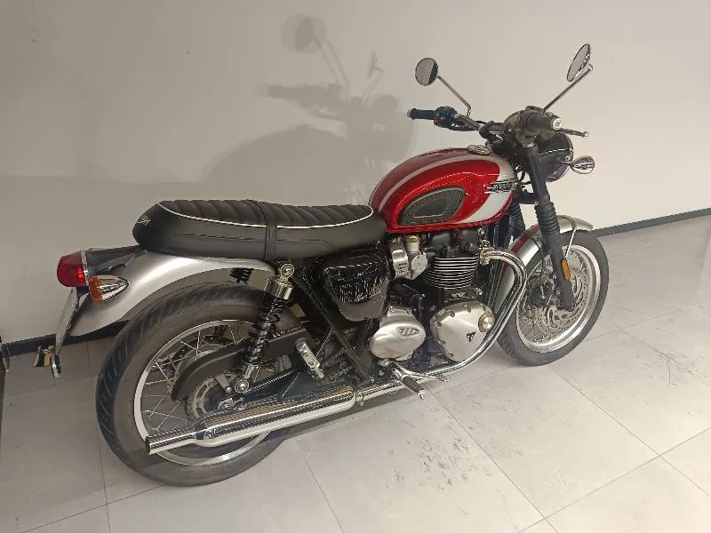 BONNEVILLE T120