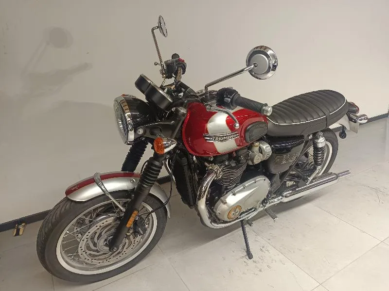 BONNEVILLE T120