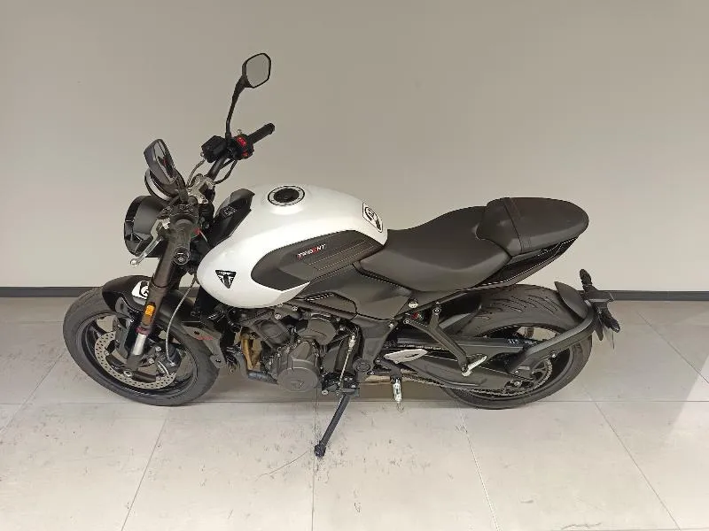 TRIDENT 660
