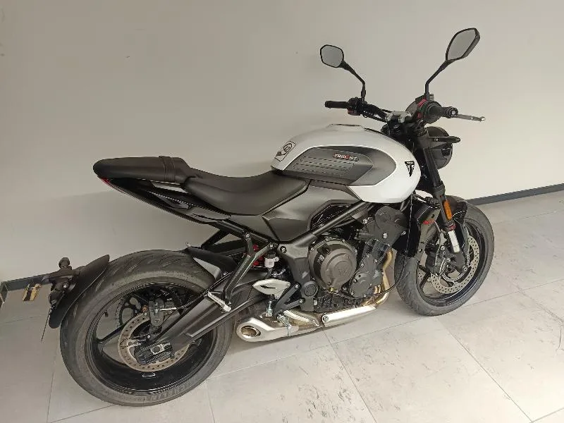 TRIDENT 660