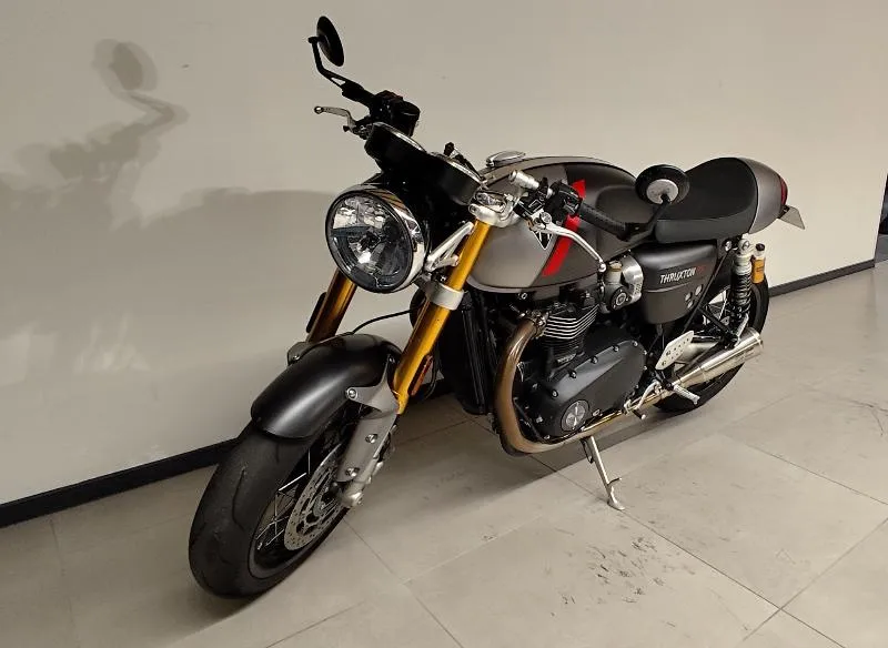 THRUXTON 1200 RS