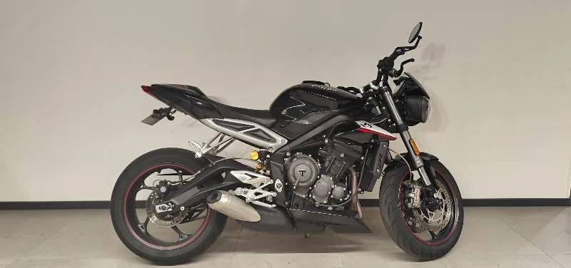 STREET TRIPLE 765 RS