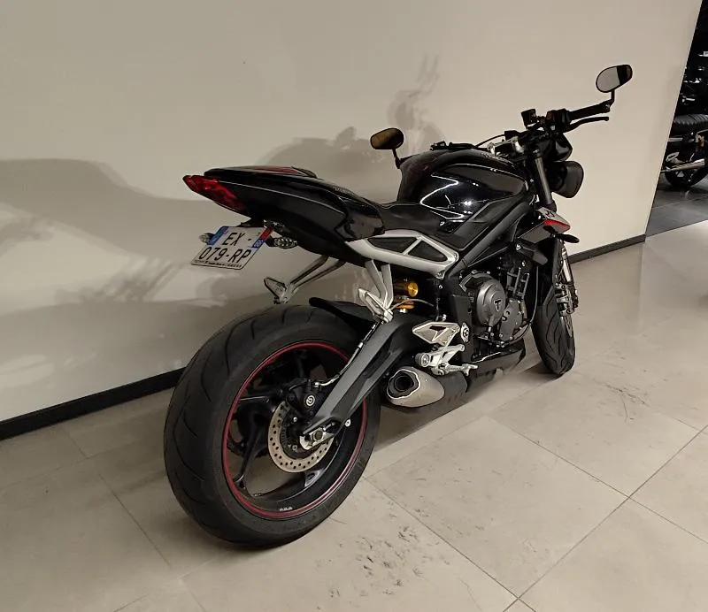 STREET TRIPLE 765 RS