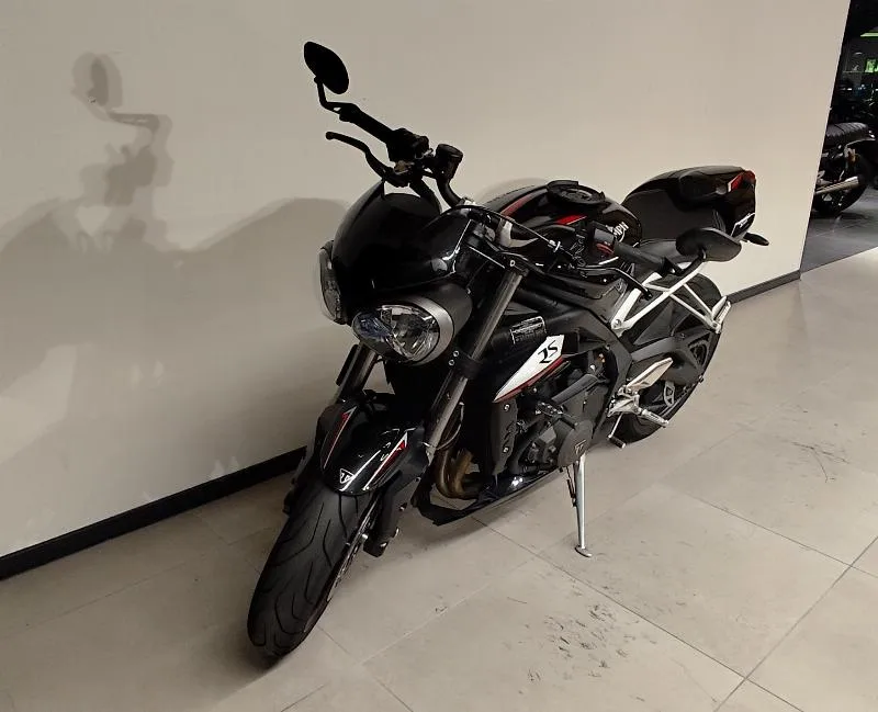 STREET TRIPLE 765 RS