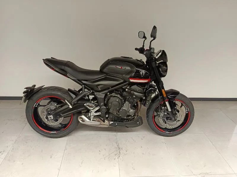 TRIDENT 660