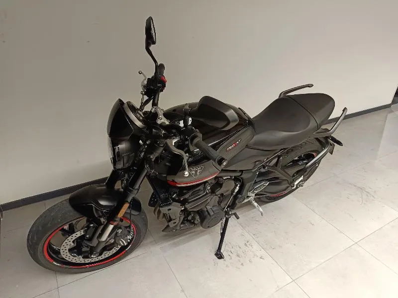 TRIDENT 660