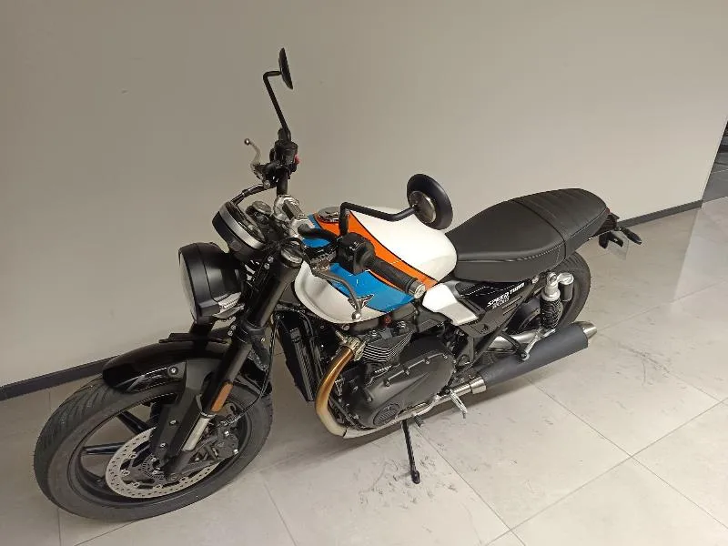 SPEED TWIN 900