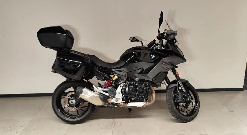 F 900 XR