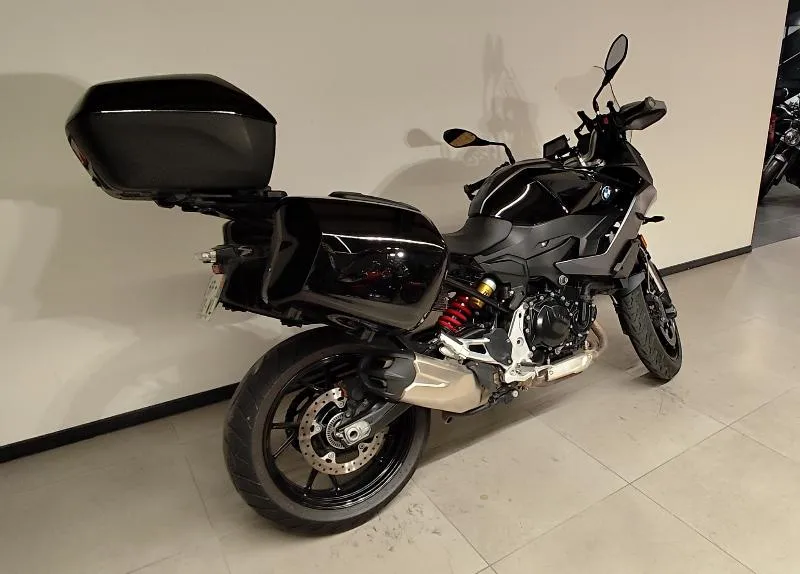 F 900 XR