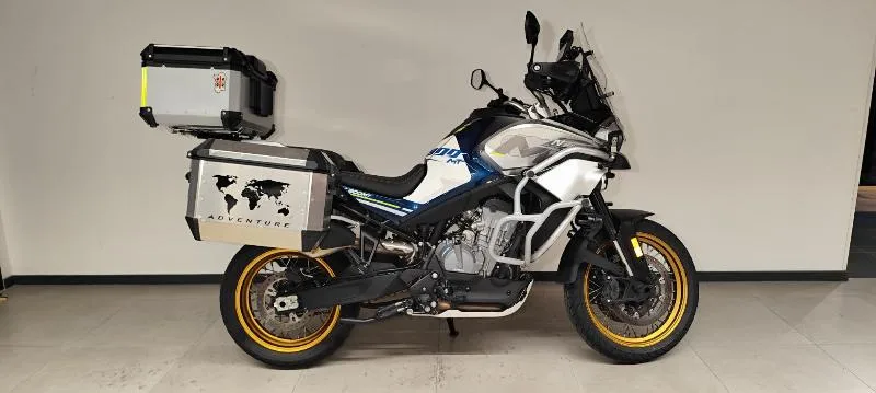 MT 800 TOURING