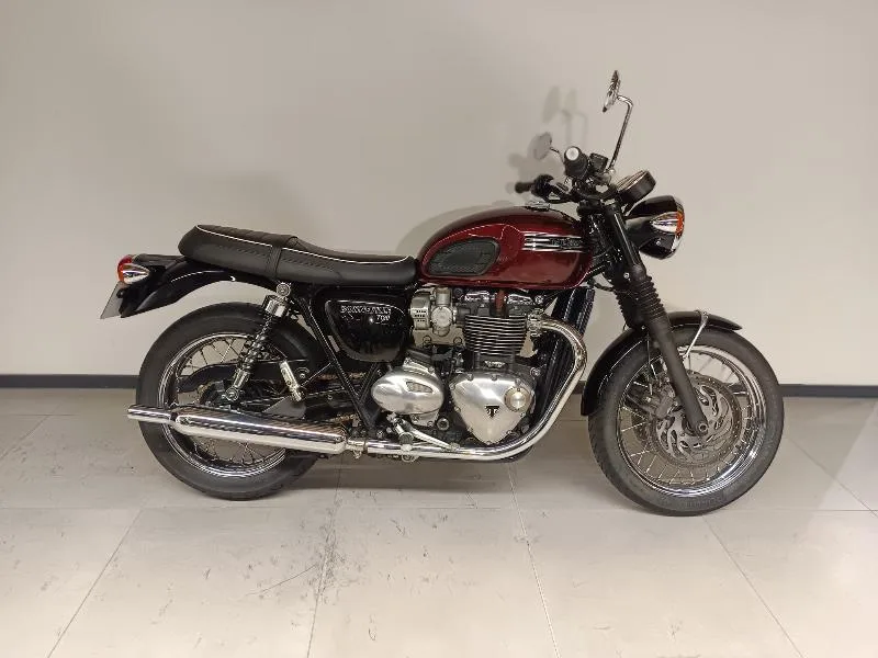 BONNEVILLE T120 2016
