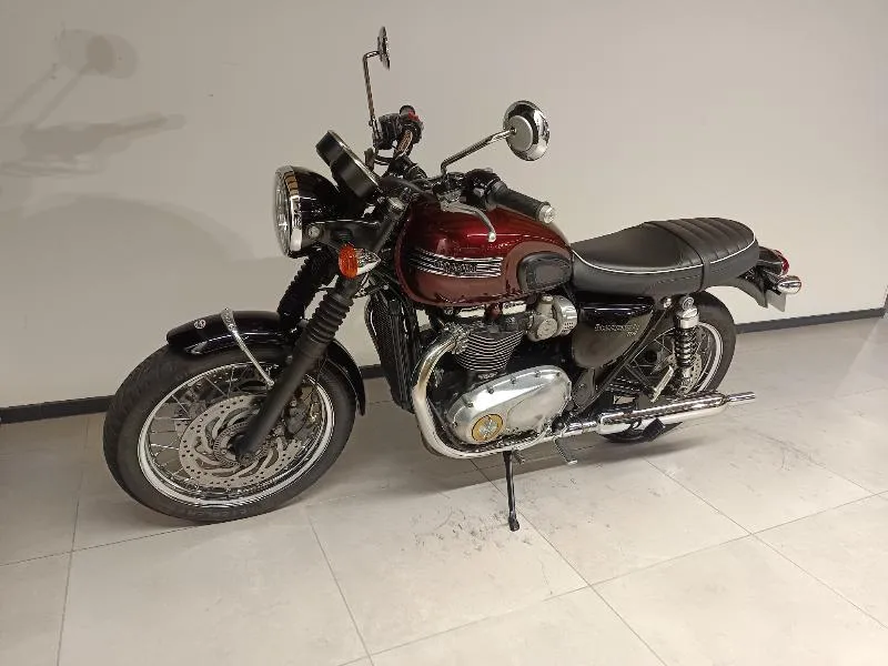 BONNEVILLE T120