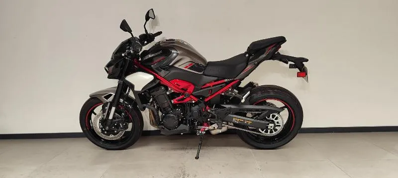 Z 900