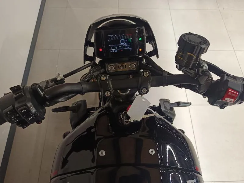 XSR 900