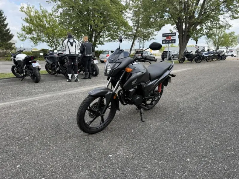 CB125F