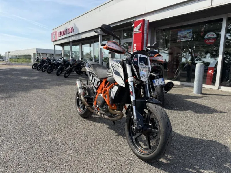 DUKE 690