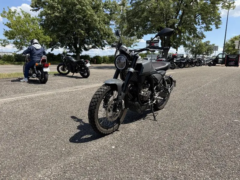 CENTURY 125