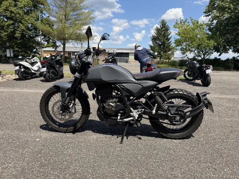 CENTURY 125