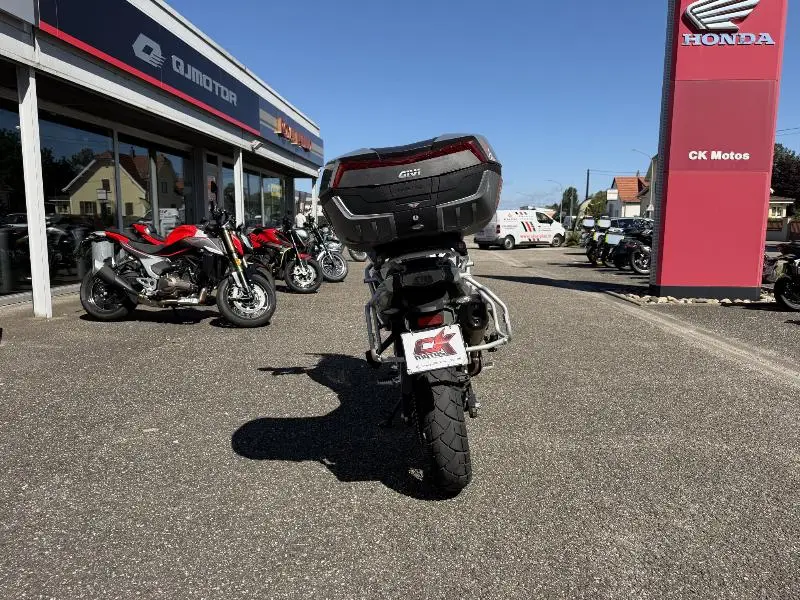 MT 700