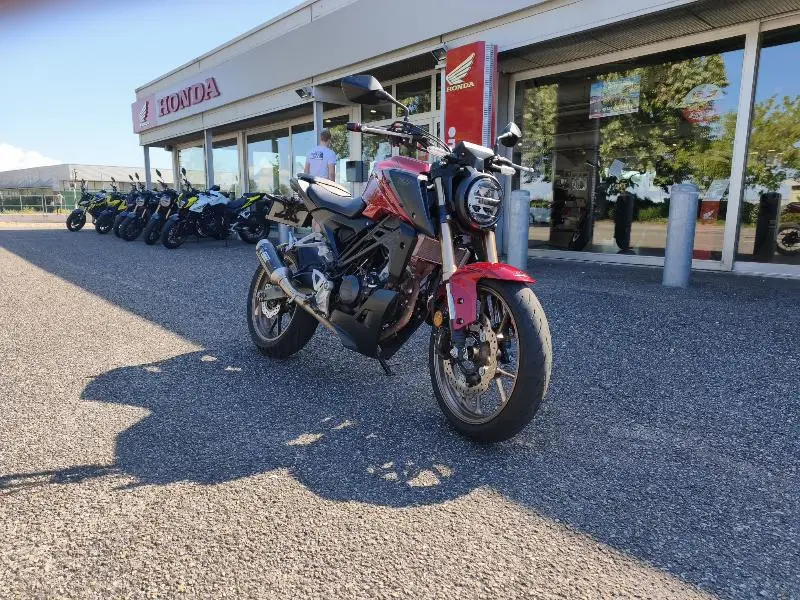 CB 125  R